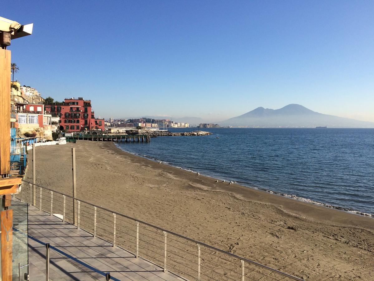 Couette-café Base Mergellina Naples