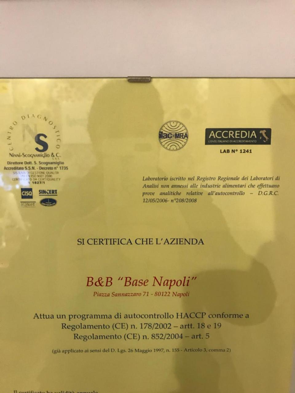 Couette-café Base Mergellina Naples